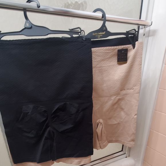 NWT Kathy Ireland Intimates Full Figure 2PK POWER Shaping Shorts. 1X & 2X.$35 Ea - Picture 12 of 13
